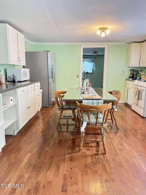 Photo #6: 244 2nd Avenue