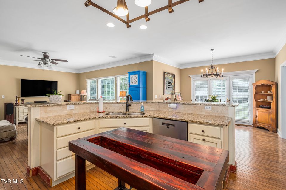 Photo #23: 305 Fieldcrest Road