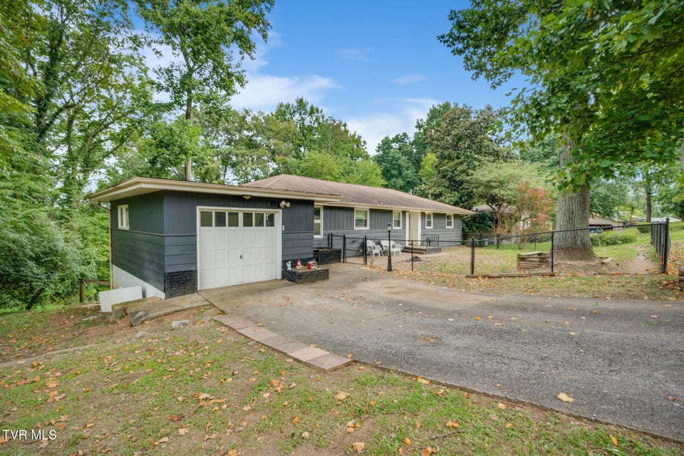 Photo #3: 4016 Skyland Drive