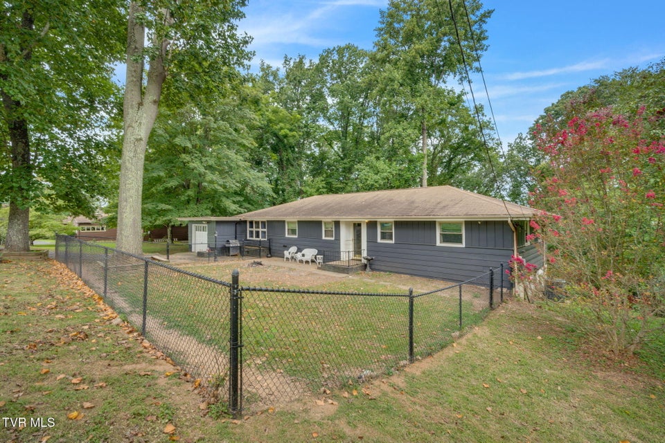 Photo #4: 4016 Skyland Drive