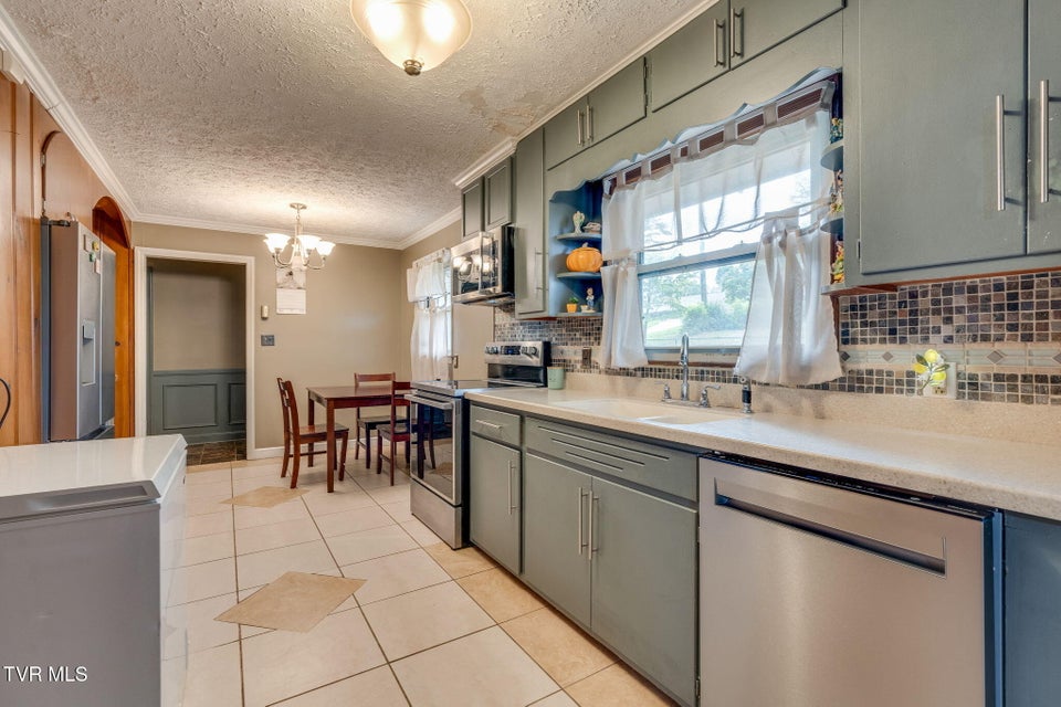 Photo #14: 4016 Skyland Drive