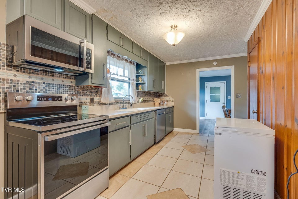 Photo #15: 4016 Skyland Drive