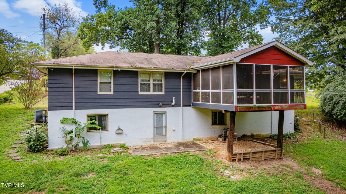 Photo #27: 4016 Skyland Drive