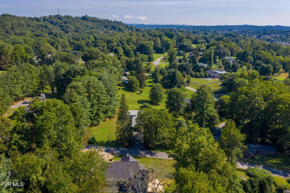 Photo #66: 305 Fieldcrest Road