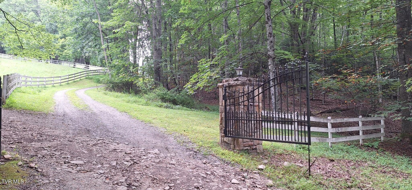 Photo #51: 736 Ragan Road
