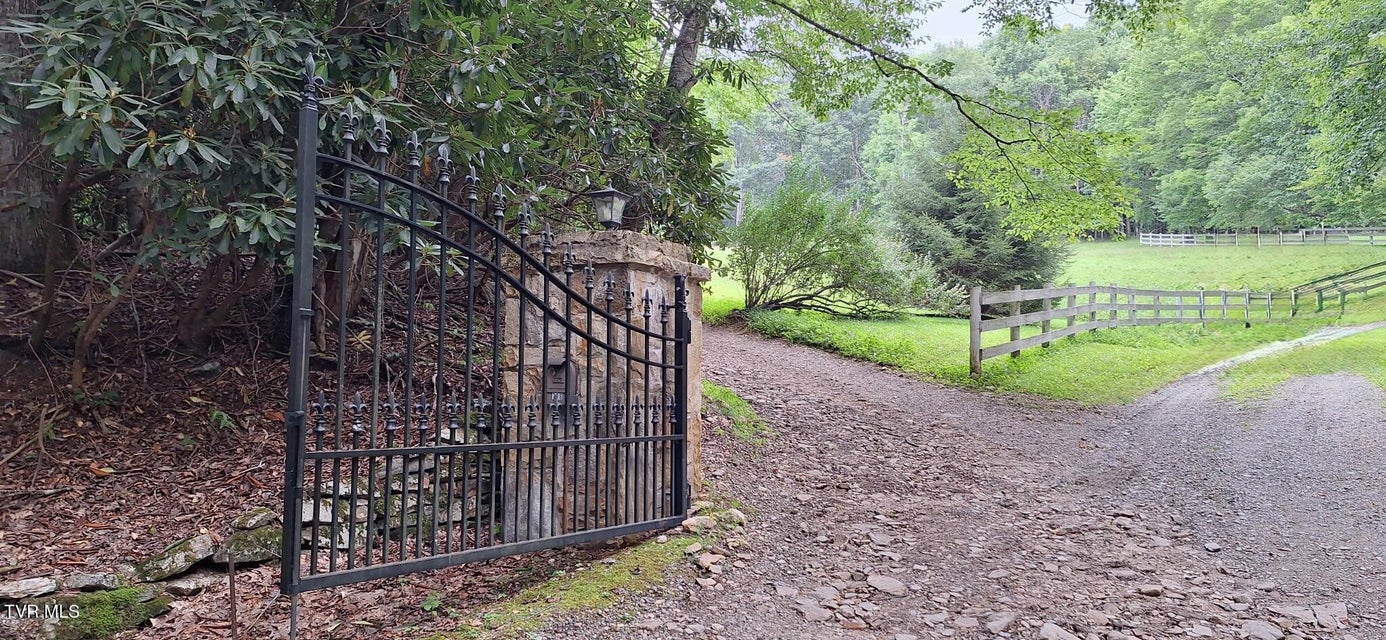 Photo #64: 736 Ragan Road