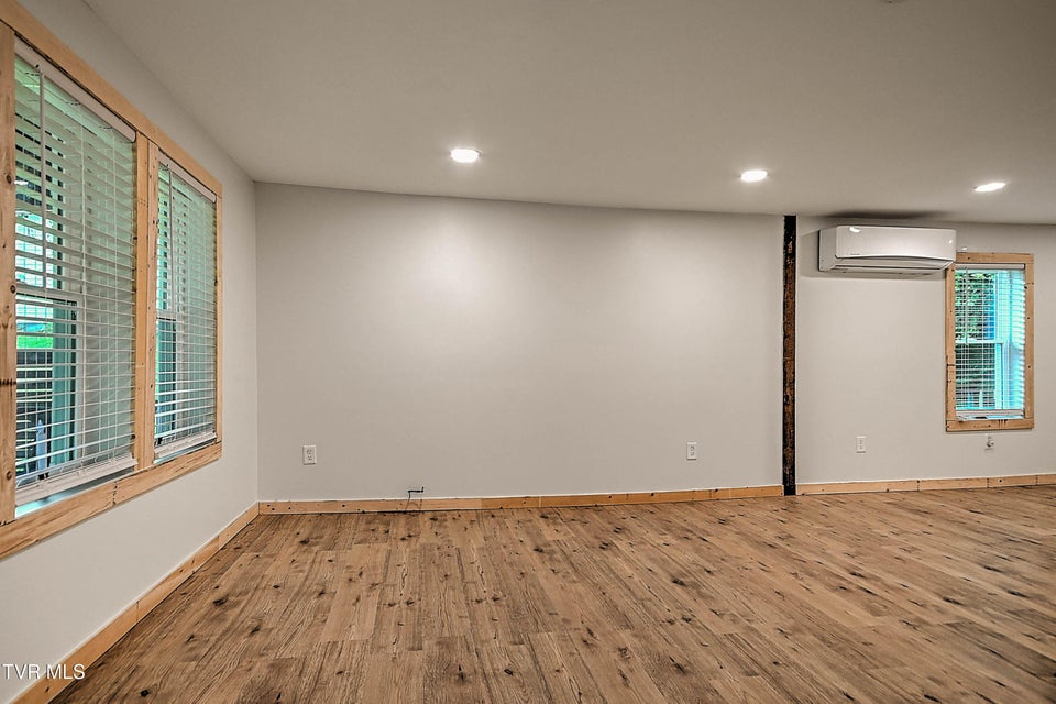 Photo #22: 781 Oak Glen Circle