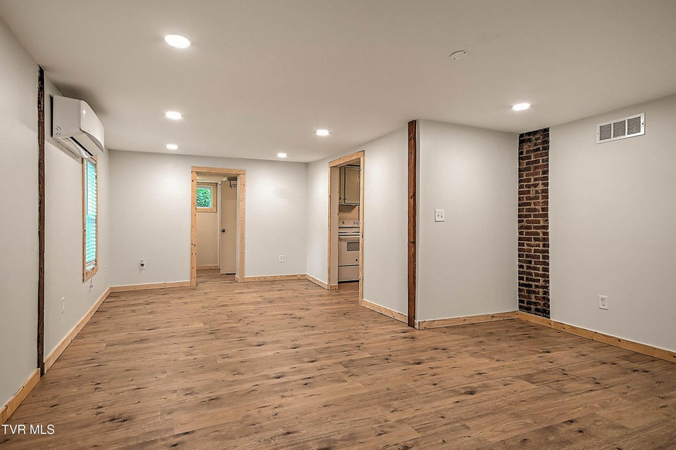 Photo #23: 781 Oak Glen Circle