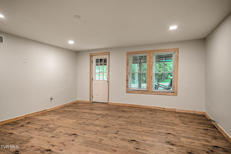 Photo #25: 781 Oak Glen Circle