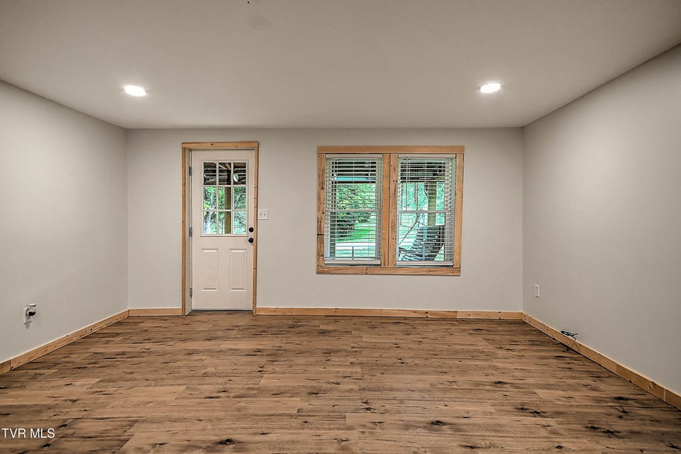 Photo #26: 781 Oak Glen Circle