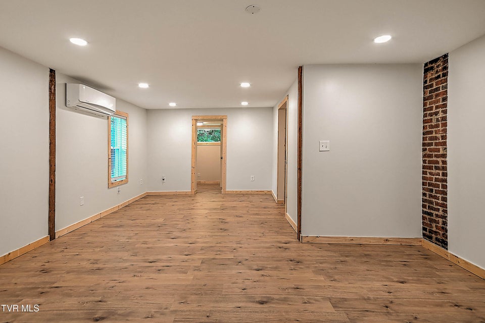 Photo #27: 781 Oak Glen Circle