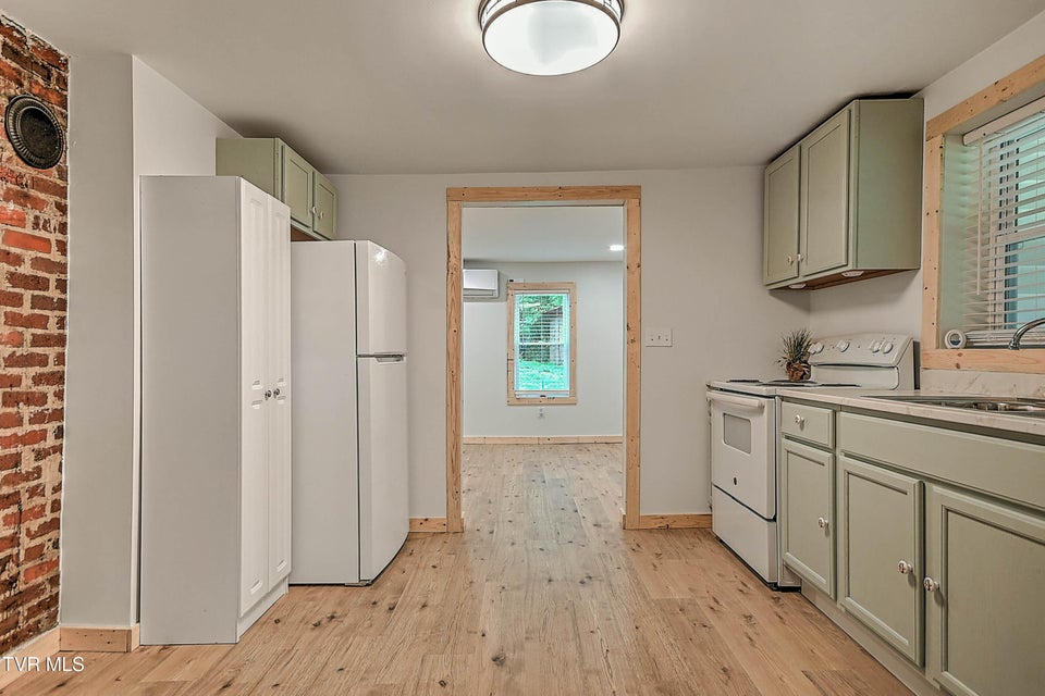 Photo #14: 781 Oak Glen Circle