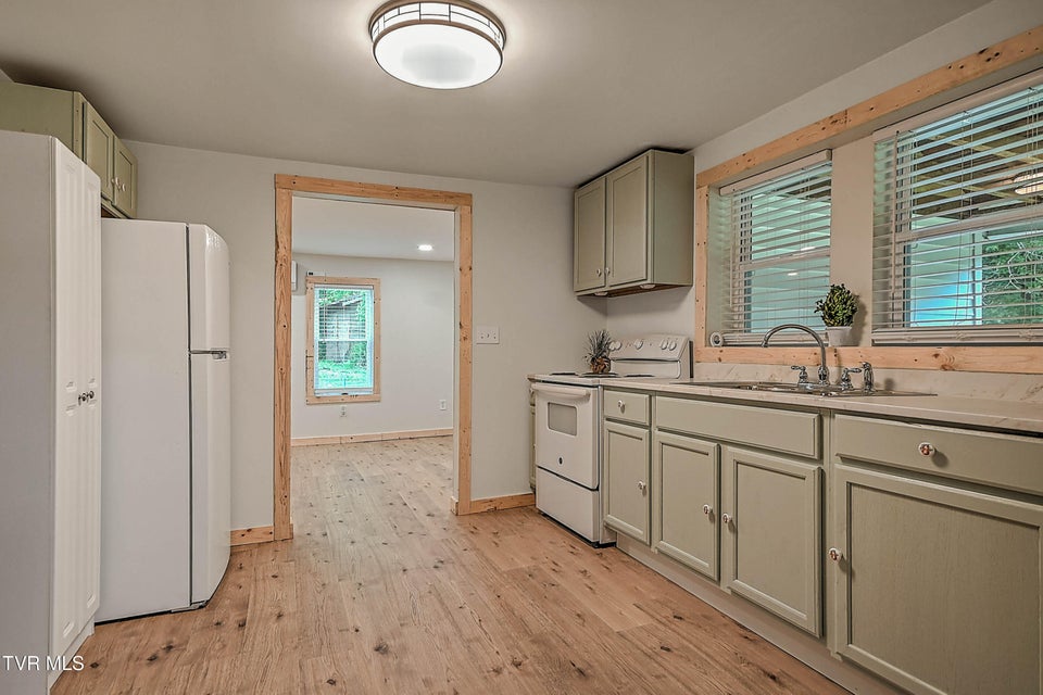 Photo #15: 781 Oak Glen Circle
