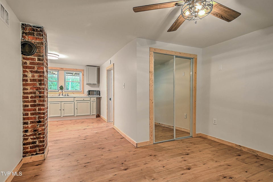 Photo #39: 781 Oak Glen Circle
