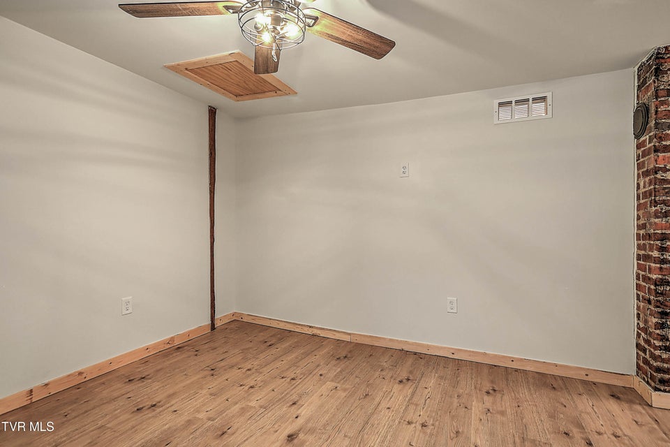 Photo #43: 781 Oak Glen Circle