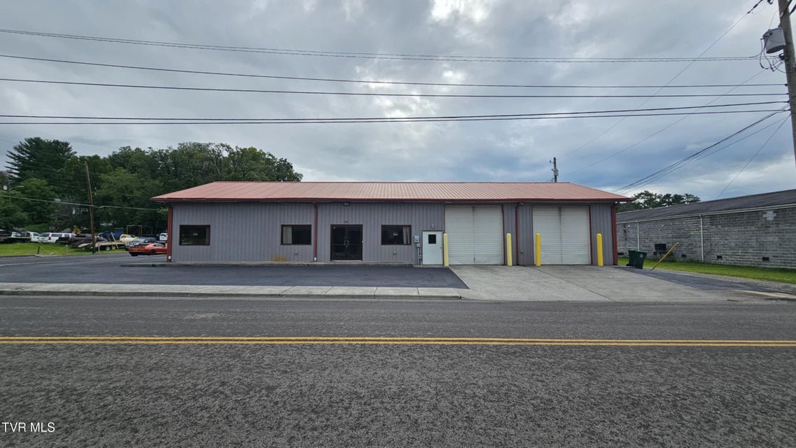 Photo #2: 118 Grand Avenue