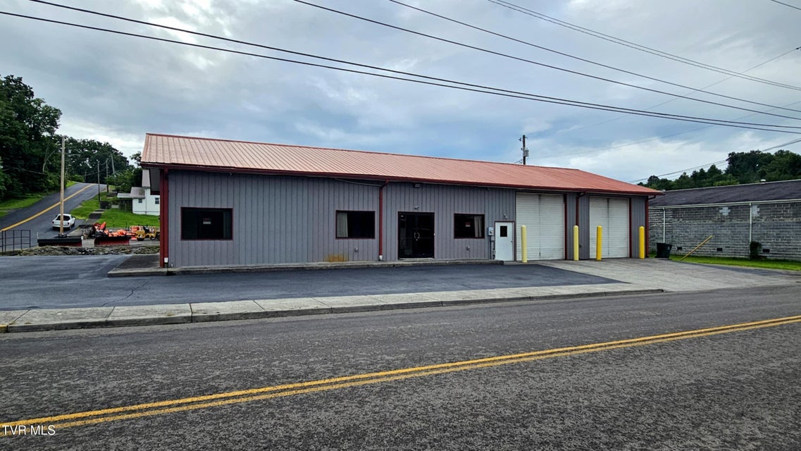 Photo #3: 118 Grand Avenue