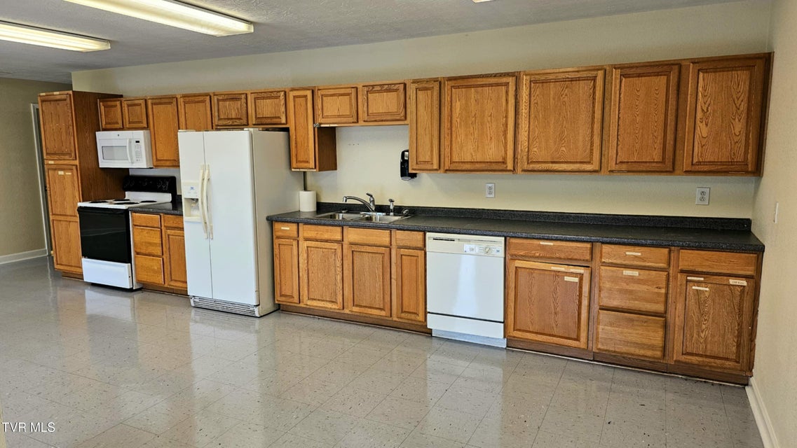 Photo #7: 118 Grand Avenue