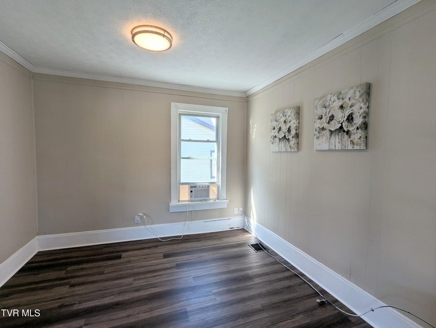 Photo #10: 900 Grover Street