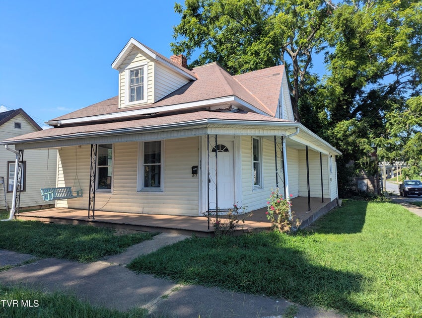 Photo #18: 900 Grover Street