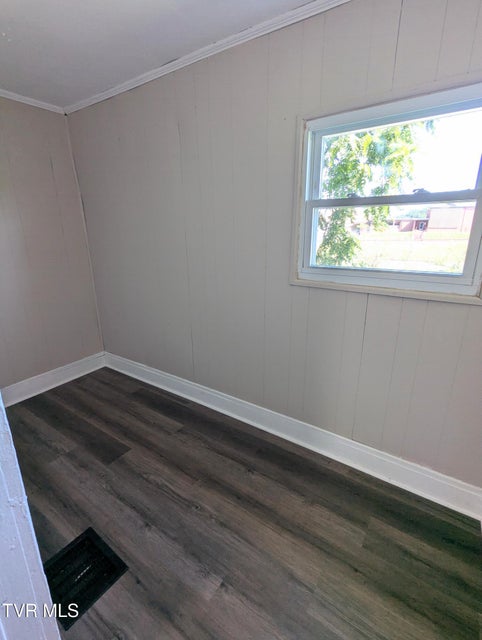 Photo #16: 900 Grover Street