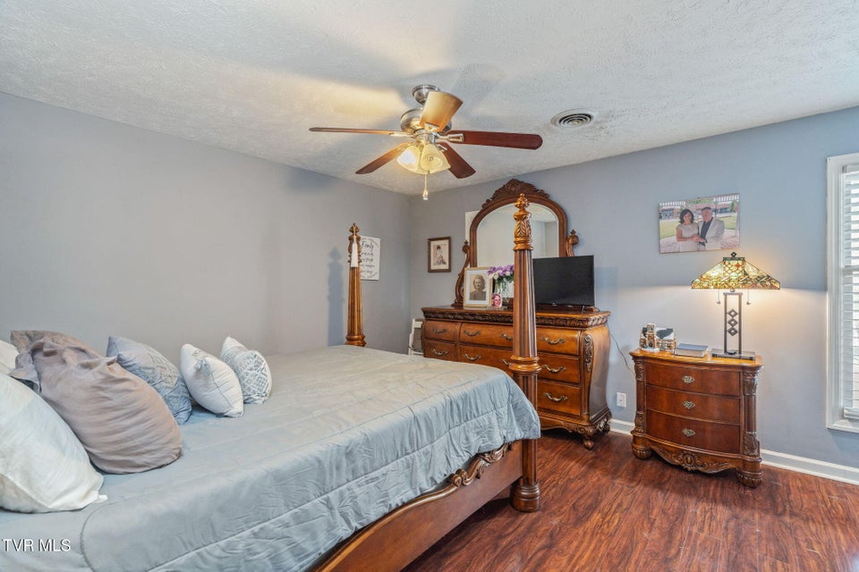 Photo #16: 4007 Heather Court