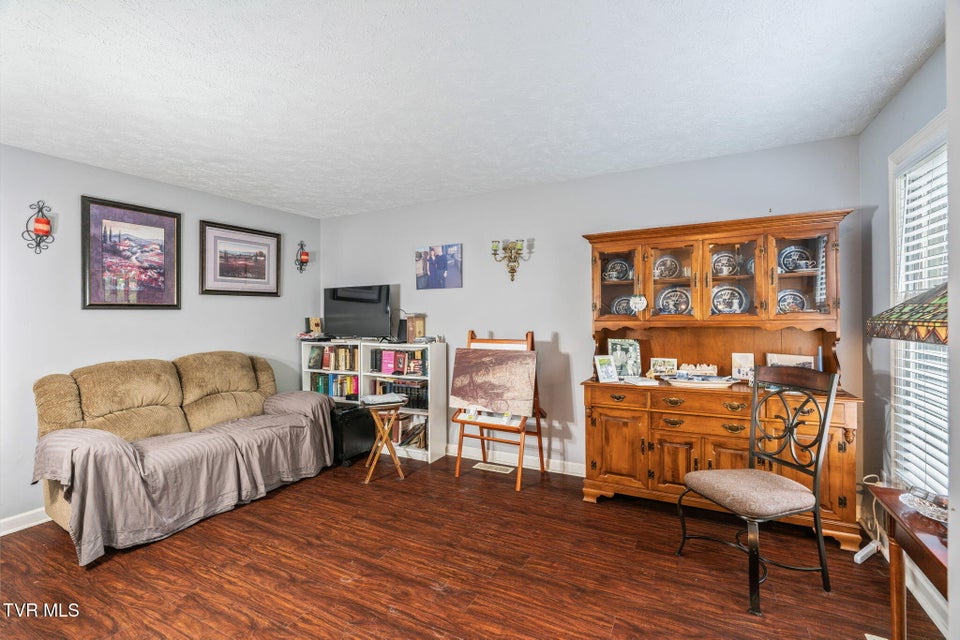 Photo #6: 4007 Heather Court