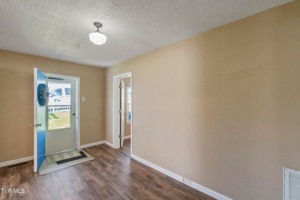 Photo #5: 312 Highland Avenue