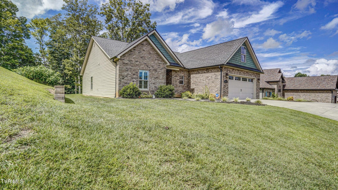 Photo #3: 465 Grovemont Place