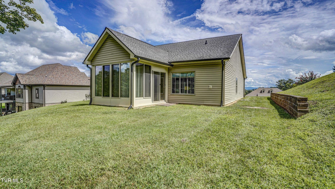 Photo #4: 465 Grovemont Place