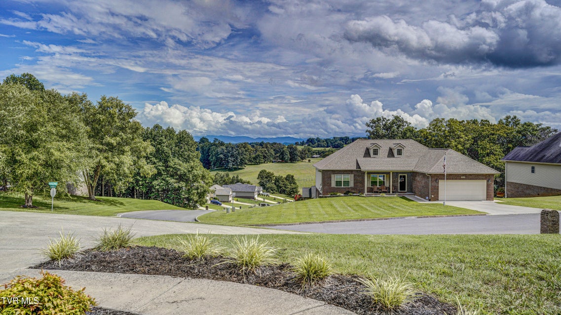 Photo #7: 465 Grovemont Place