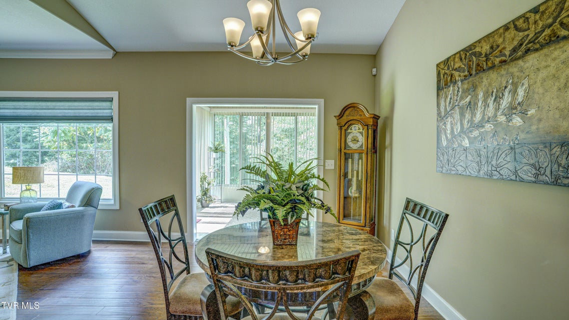 Photo #13: 465 Grovemont Place