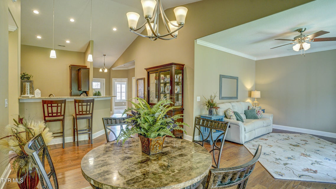 Photo #15: 465 Grovemont Place
