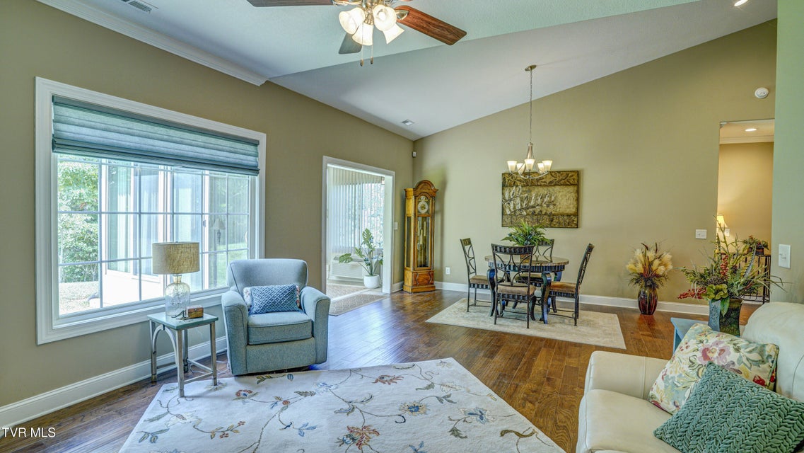 Photo #20: 465 Grovemont Place