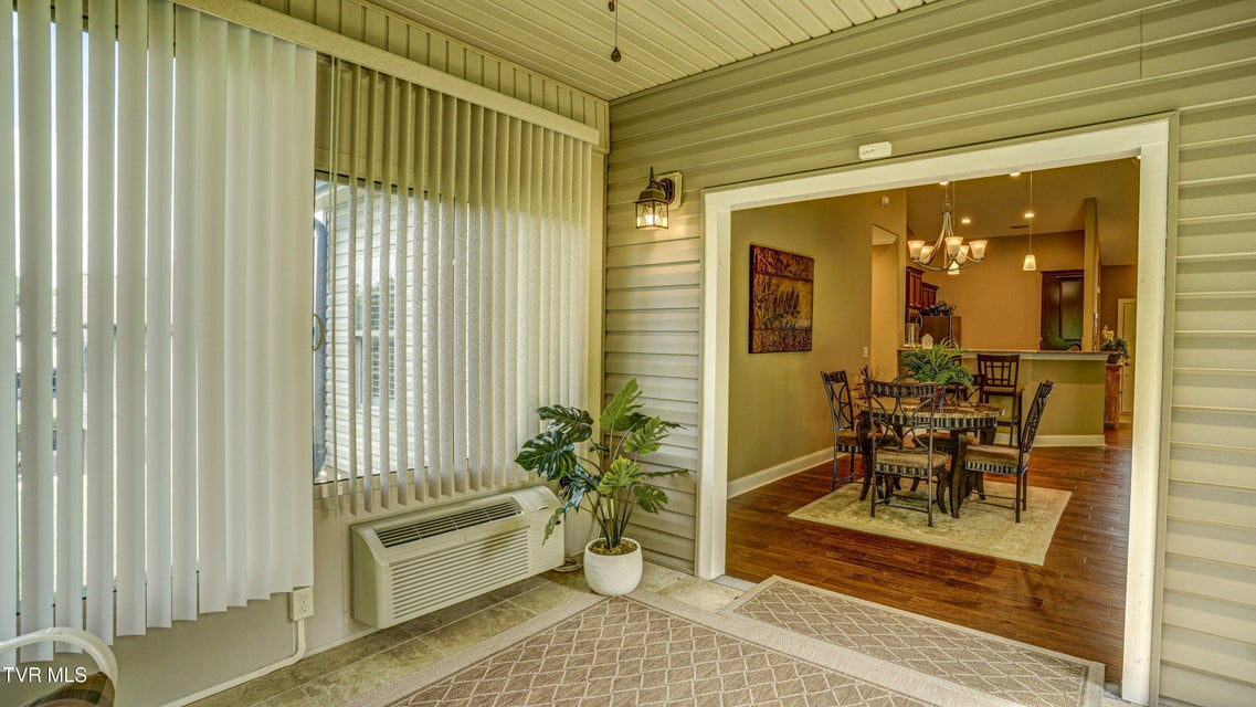 Photo #23: 465 Grovemont Place
