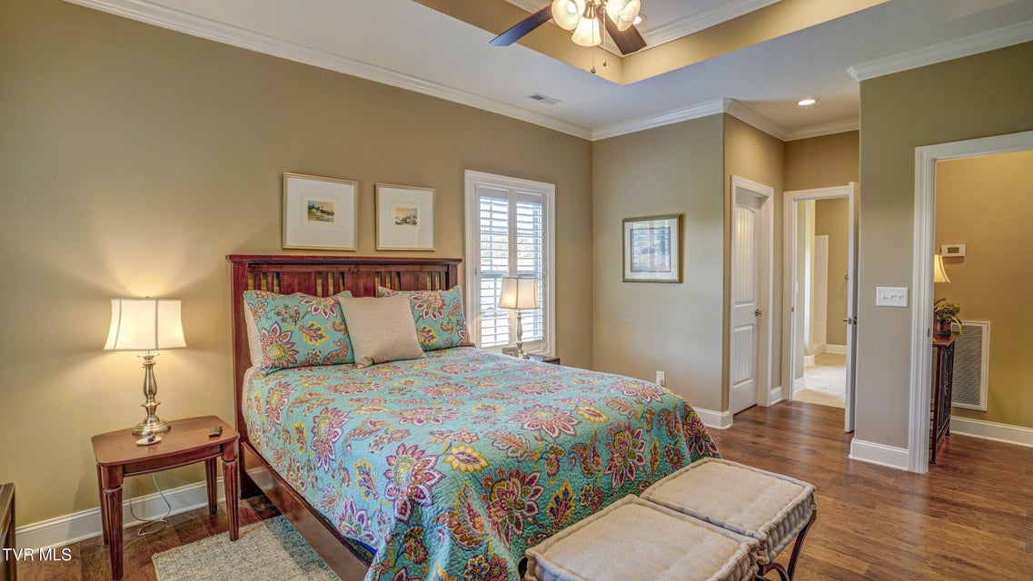 Photo #25: 465 Grovemont Place