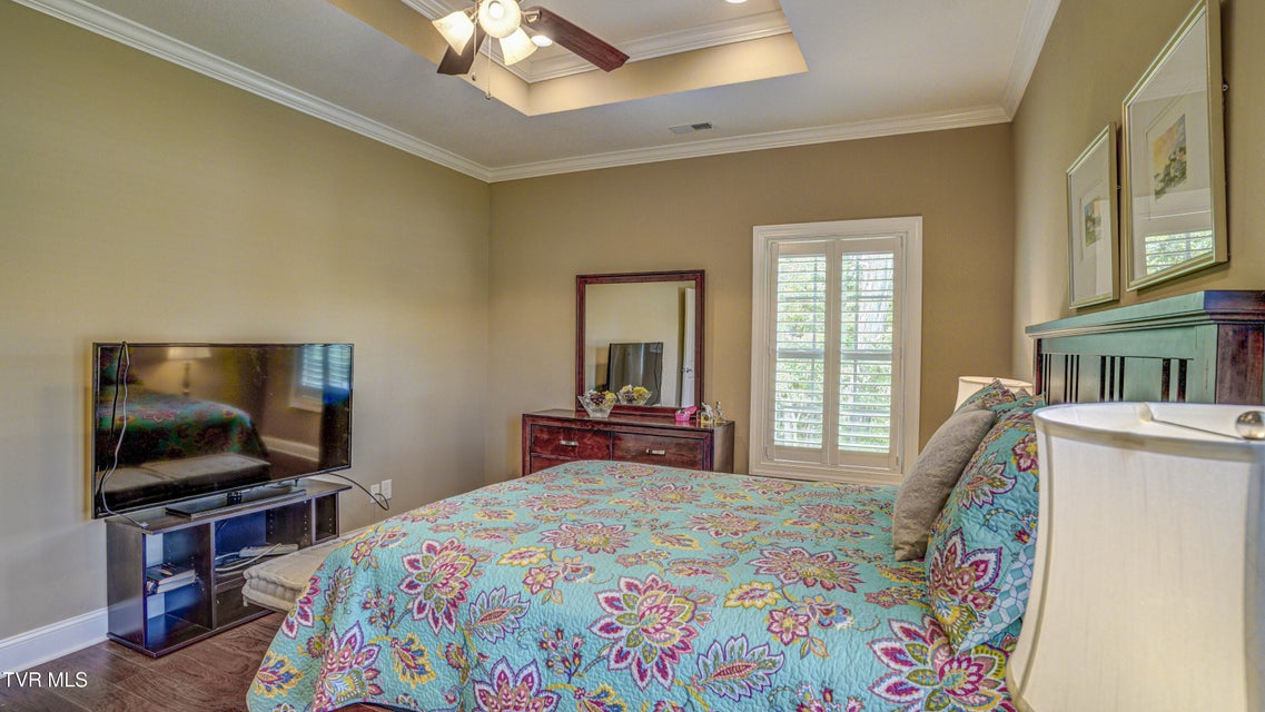 Photo #27: 465 Grovemont Place