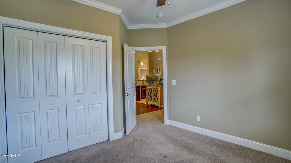 Photo #40: 465 Grovemont Place