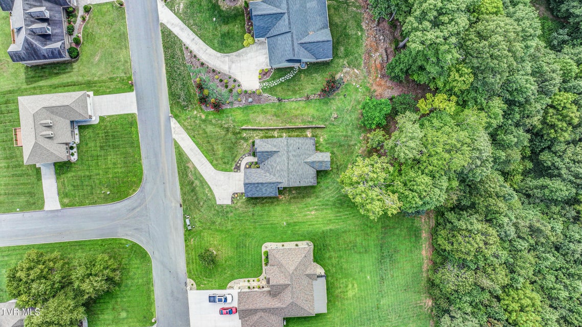 Photo #57: 465 Grovemont Place