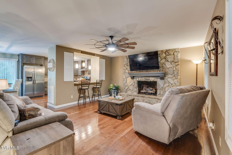 Photo #6: 168 Regency Drive