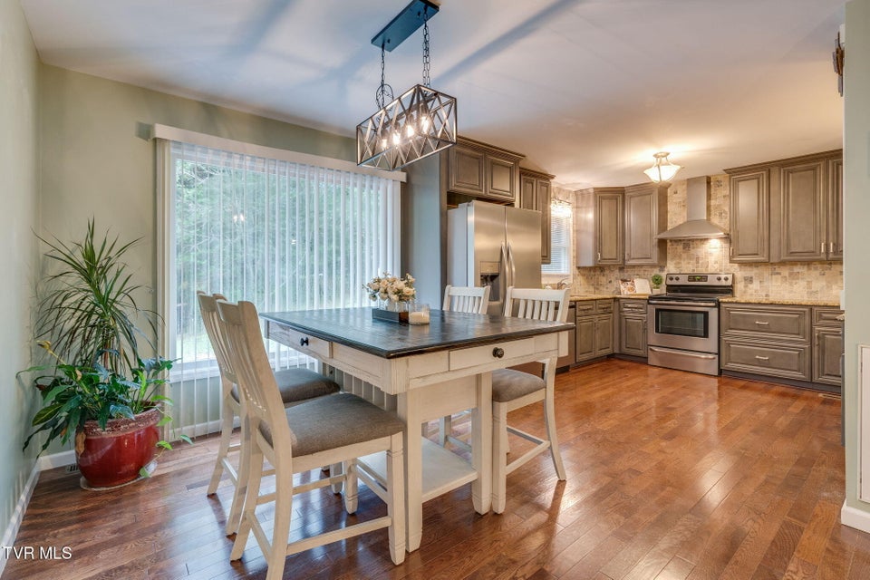 Photo #9: 168 Regency Drive