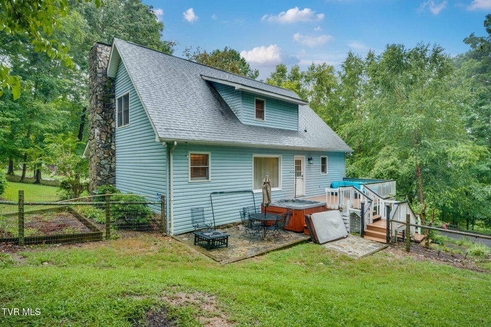 Photo #33: 168 Regency Drive