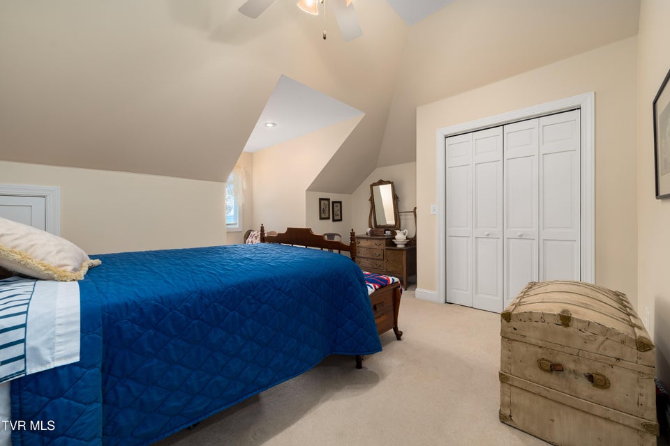Photo #47: 105 Black Thorn Drive