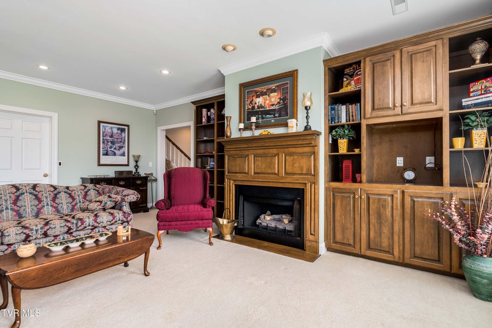 Photo #59: 105 Black Thorn Drive