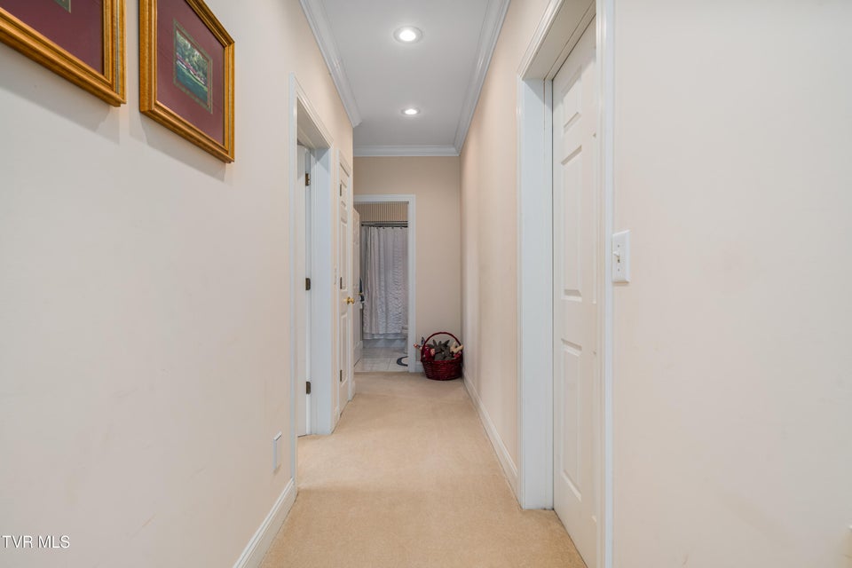 Photo #62: 105 Black Thorn Drive