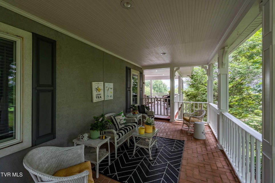 Photo #91: 105 Black Thorn Drive