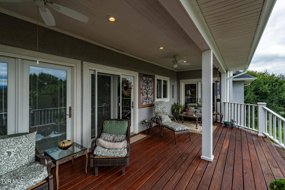 Photo #95: 105 Black Thorn Drive
