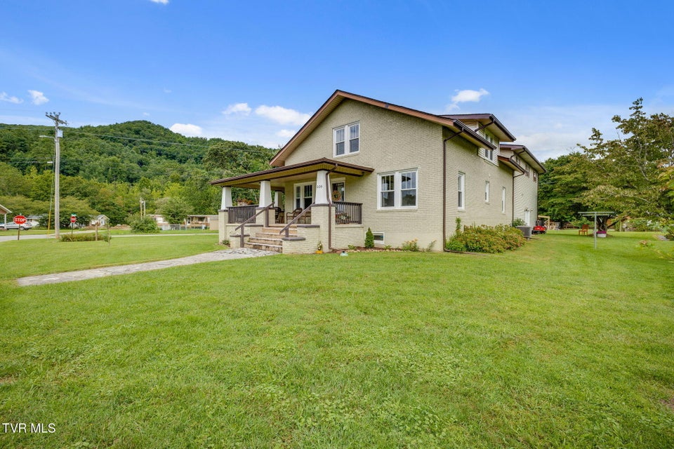 Photo #4: 205 Willow Street