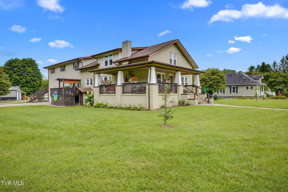 Photo #2: 205 Willow Street