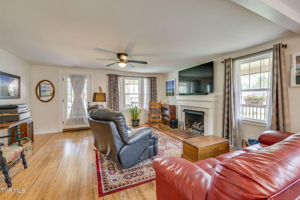 Photo #8: 205 Willow Street